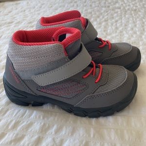 Hiking boots for girls